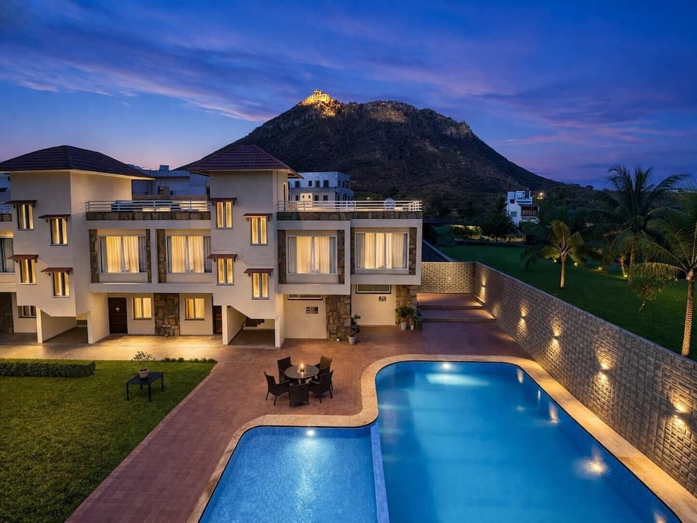 Devi Palace Monsoon Palace View Resort Udaipur