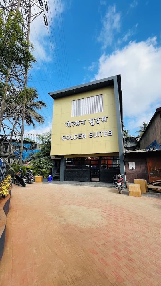 Hotel Golden Suites - Near Nesco