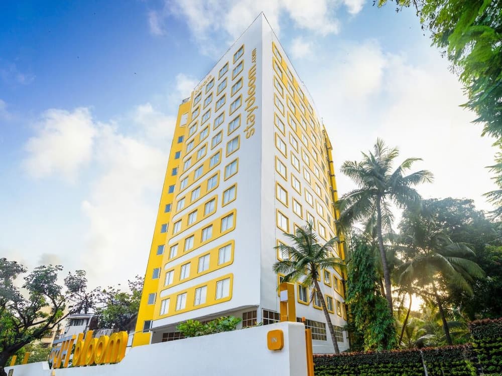 Bloom Hub WEH Andheri