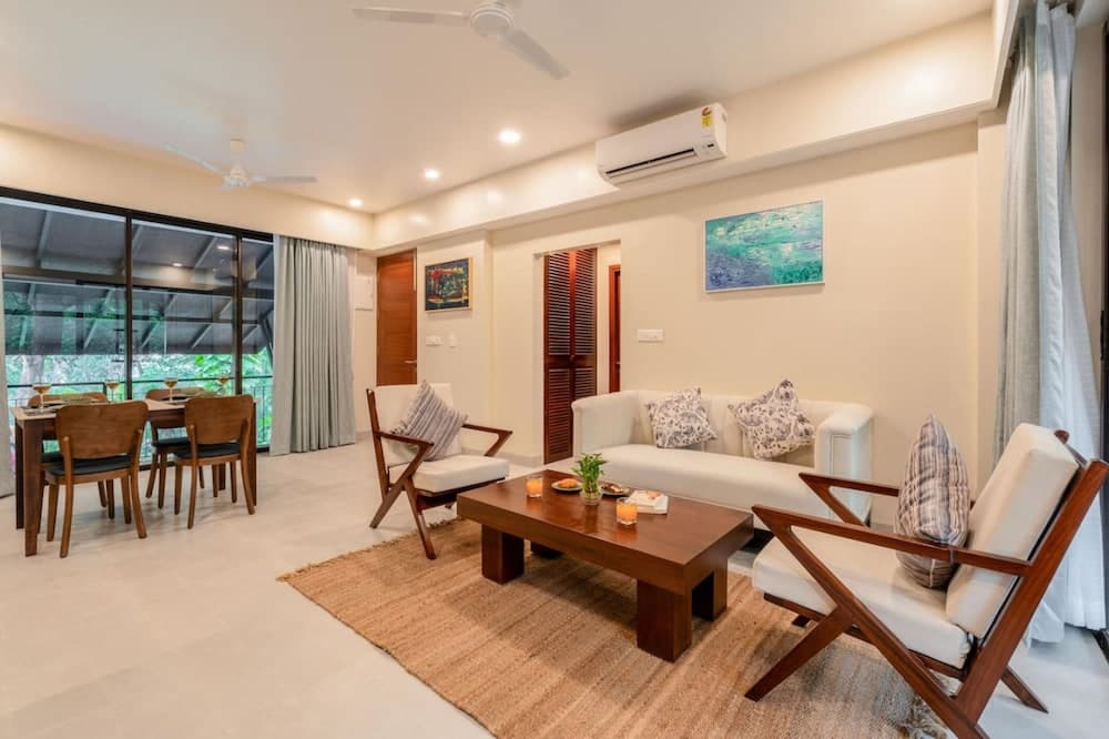 Sol Banyan by Hireavilla - 2BR w Pool in Candolim