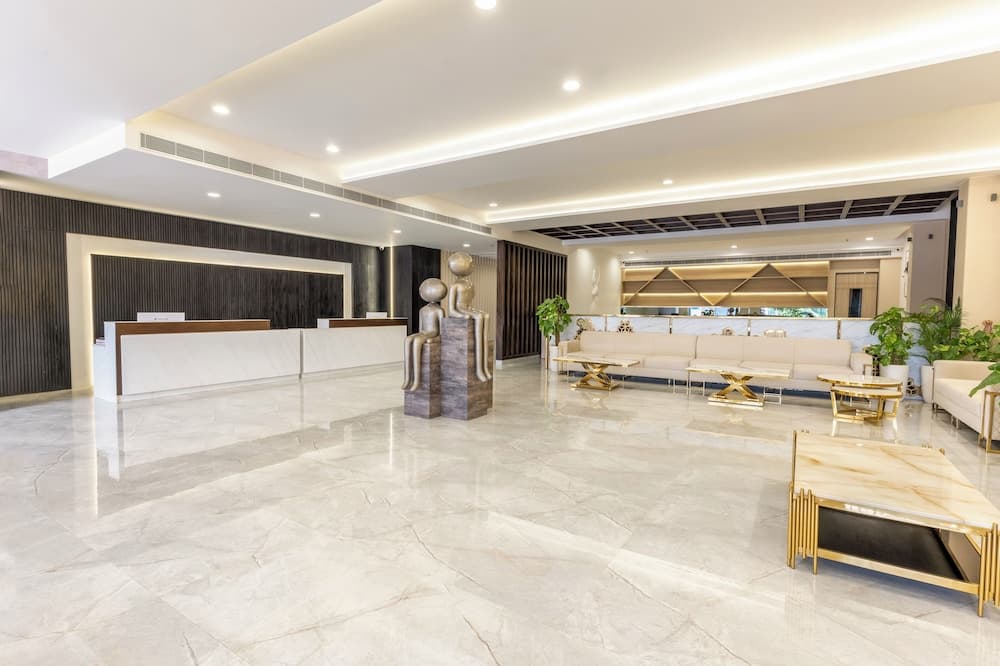 Elinor Hotel