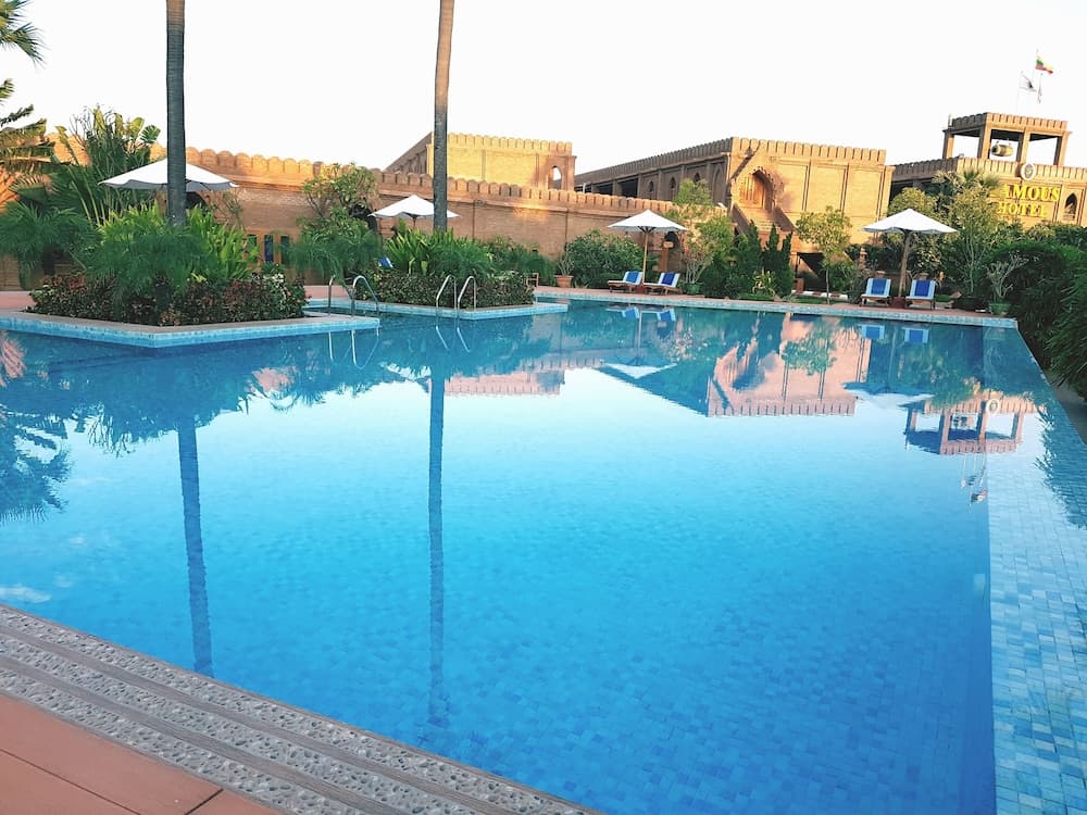 Famous Hotel Bagan