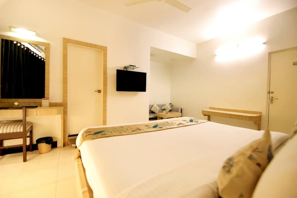 Hotel Ashish Palace