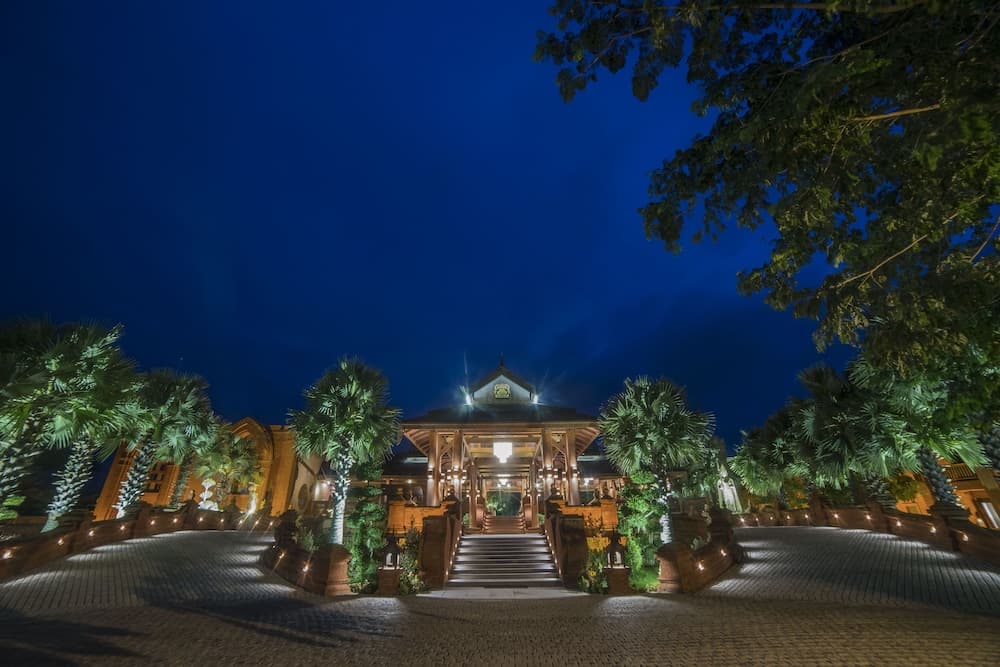 Heritage Bagan Hotel