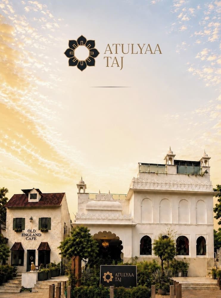 Hotel Atulyaa Taj