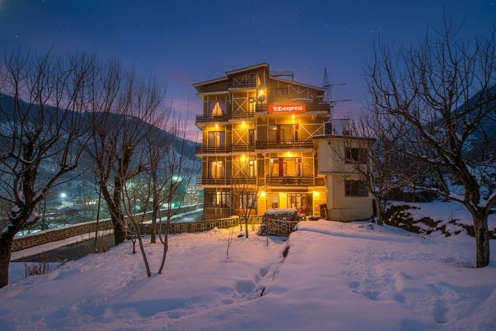 FabHotel Shami Inn