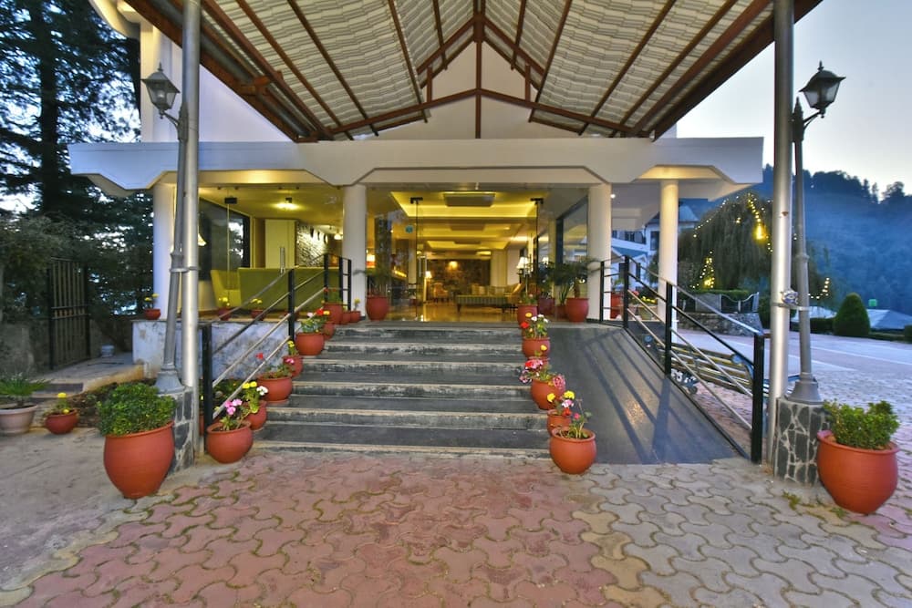 Hillcrest Resort by DLS Hotels