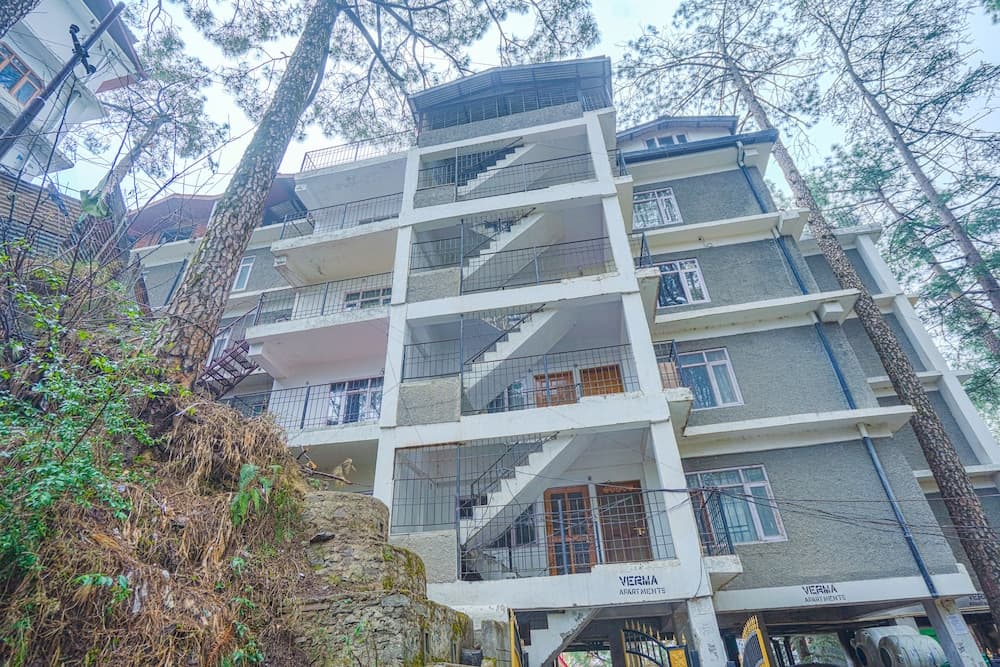 Shimla Woods 2BHK by Dumnu Homes
